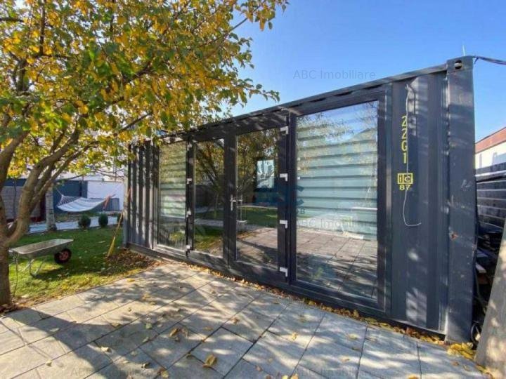 Vand Garsoniera Titan